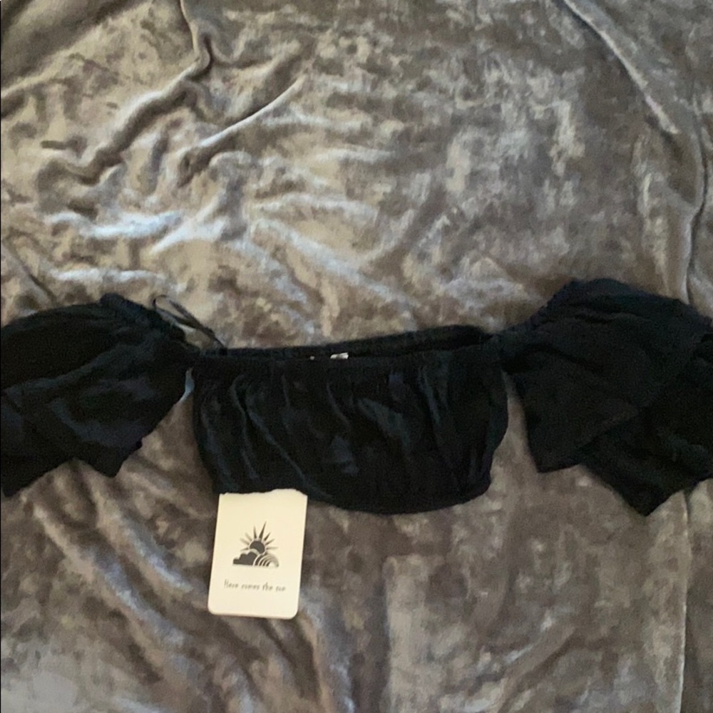 LF here comes the sun black cropped top